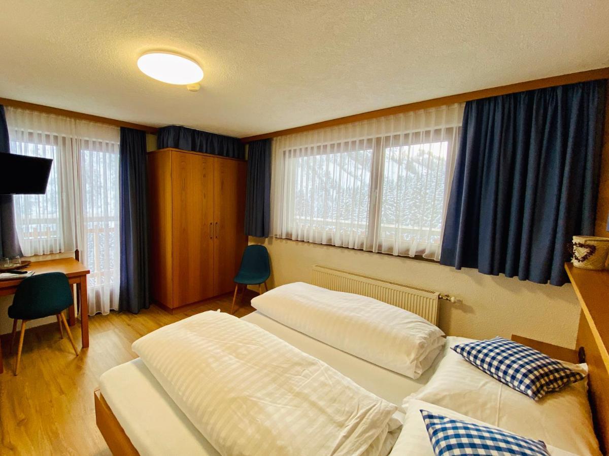Hotel Garni Enzian Дамульс Экстерьер фото
